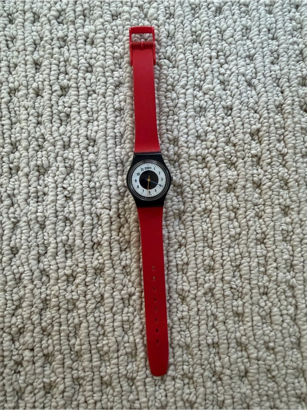 Vintage 1984 Swatch Chrono-Tech LB104 Ladies 25mm Red Black Watch